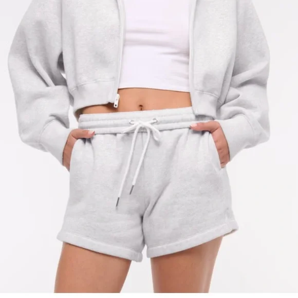 Abercrombie & Fitch Beige Tan Drawstring Sweatshorts Size Medium - Picture 12 of 12